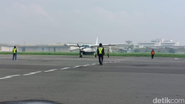 Aktivitas penerbangan di Bandara Husein Sastranegara. (Istimewa)