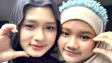 Kebersamaan Starla dan Inara Rusli. Foto: Instagram @mommy_starla