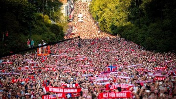 Antusiasme warga Norwegia sambut kepulangan Haaland cs. (REUTERS/Trond R. Teigen)