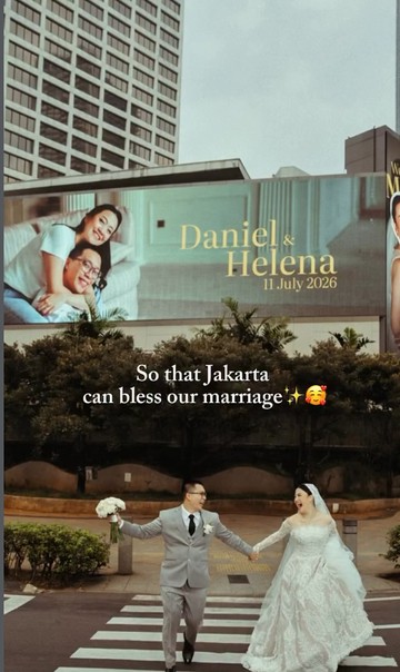 Pernikahan Daniel & Helena: Billboard Bundaran HI Jadi Saksi Viral Momen Bahagia