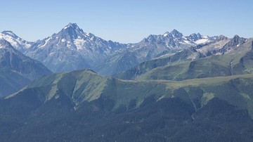 Great Caucasus di Azerbaijan. (Wikimedia Commons/Vyacheslav Argenberg)