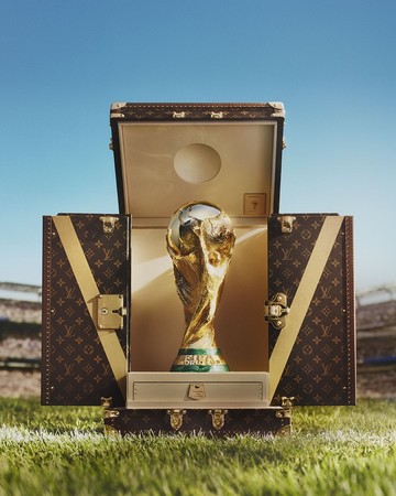 Louis Vuitton Hadirkan Koper Khusus untuk Trofi Piala Dunia FIFA 2026, Simbol Prestise dan Tradisi