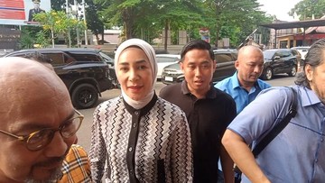 Erin saat ditemui di kawasan Polre Jakarta Selatan. Foto: Muhammad Ahsan Nurrijal