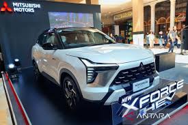 Tamplian dari Mitsubishi XForce HEV di Indonesia. ANTARA/Chairul Rohman.