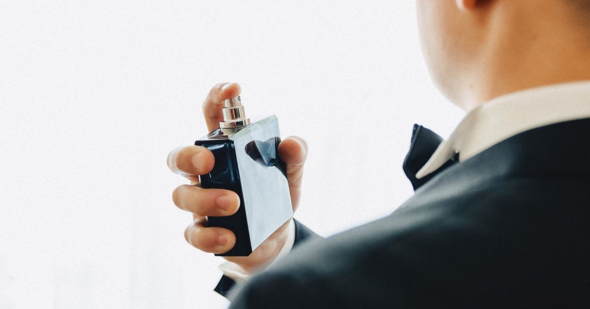 4 Kesalahan dalam Memakai Parfum, Bikin Aroma Cepat Hilang!