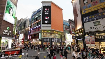 Kawasan wisata belanja Myeongdong, Seoul (Ari Saputra)