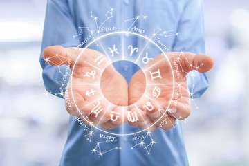 Prediksi Astrologi 19 Juli: Energi Positif untuk Aries dan Taurus, Gemini Hadapi Ujian Kompromi