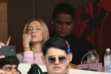 Dukungan Cinta Ester Expósito di Stadion: Momen Manis untuk Kylian Mbappé