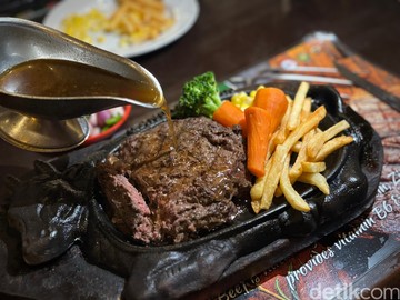 Jejak Lezat Ibu Kota: 7 Restoran Legendaris Jakarta yang Tetap Bertahan dengan Cita Rasa Asli