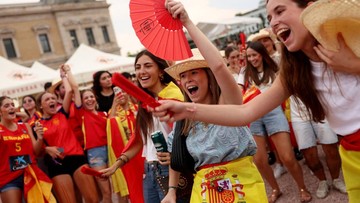 Ilustrasi suporter timnas Spanyol (Susana Vera/Reuters)