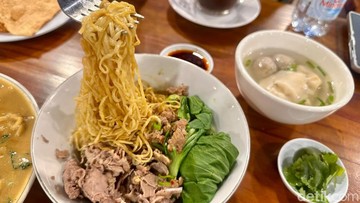Antasaji mengusung konsep penyaji bakmie homemade dan aneka Chinese food. Restorannya di lantai LG cukup luas dengan area bersantap nan nyaman. Foto: Andi Annisa DR/detikfood