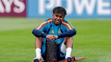 Lamine Yamal Nasraoui Ebana adalah pemain sepak bola profesional Spanyol yang bermain sebagai penyerang untuk klub La Liga Barcelona dan tim nasional Spanyol. Foto: Ulrik Pedersen/NurPhoto via Getty Images