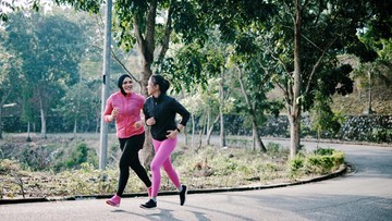 Jelenakan Lari Santai: Slow Jogging vs. Lari Biasa, Mana yang Lebih Membangun Kebugaran?