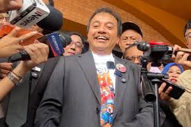 Roy Suryo saat ditemui di Pengadilan Negeri Jaksel, usai menyerahkan dokumen kesimpulan praperadilan terkait status tersangka, Kamis (16/7/2026).(KOMPAS.com/HANIFAH SALSABILA)