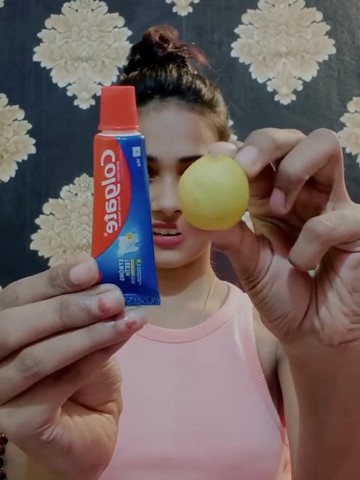 Kombinasi Pasta Gigi dan Lemon untuk Wajah: Mitos atau Fakta Aman? Pakar Ungkap Risiko