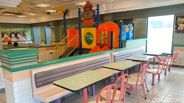 Berlokasi di Jalan Paus No. 85, Rawamangun, Jakarta Timur, gerai A&W di sini merupakan salah satu cabang tertua di Jakarta. Restoran ini beroperasi selama 24 jam. Foto: detikFood