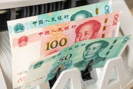 Ilustrasi Uang Yuan China. Foto: Andrzej Rostek/Shutterstock