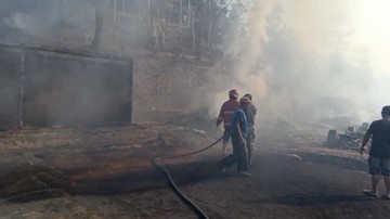 Kebakaran di Kasepuhan Ciptamulya, Sukabumi. (Istimewa)