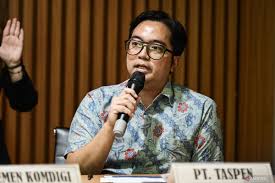 Corporate Secretary PT TASPEN (Persero) Henra menyampaikan keterangan saat rilis kasus penipuan daring di Polda Metro Jaya, Jakarta, Kamis (5/6/2025). ANTARA FOTO/Sulthony Hasanuddin/tom. (ANTARA FOTO/SULTHONY HASANUDDIN)
