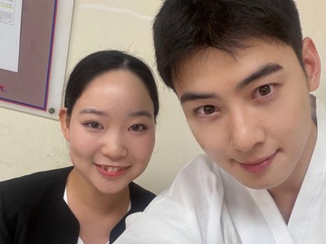 Transformasi Wajah Cha Eun Woo Saat Wamil: Pipi Tembam dan Perdebatan Netizen