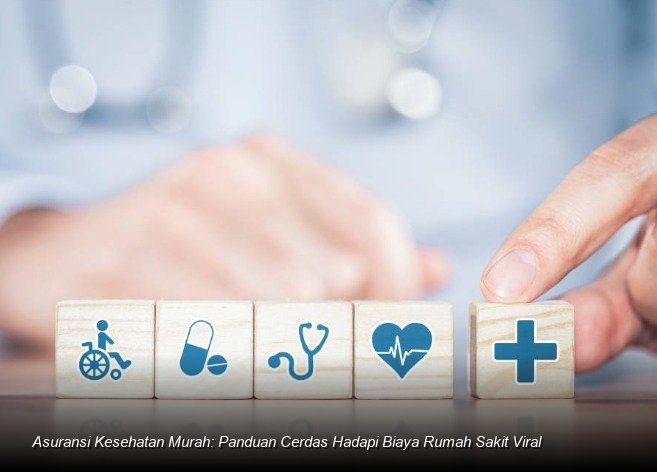 Konsultan keuangan profesional menjelaskan dokumen polis asuransi kesehatan di atas meja, menunjukkan ketenangan dan kepastian finansial.