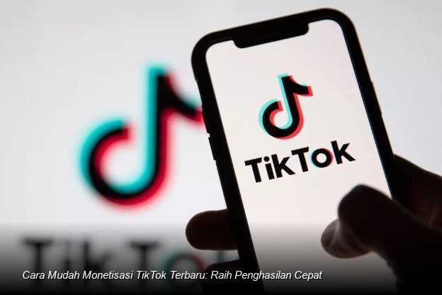 Ilustrasi smartphone menampilkan antarmuka TikTok dengan notifikasi saldo penghasilan yang meningkat tajam dari berbagai sumber monetisasi.