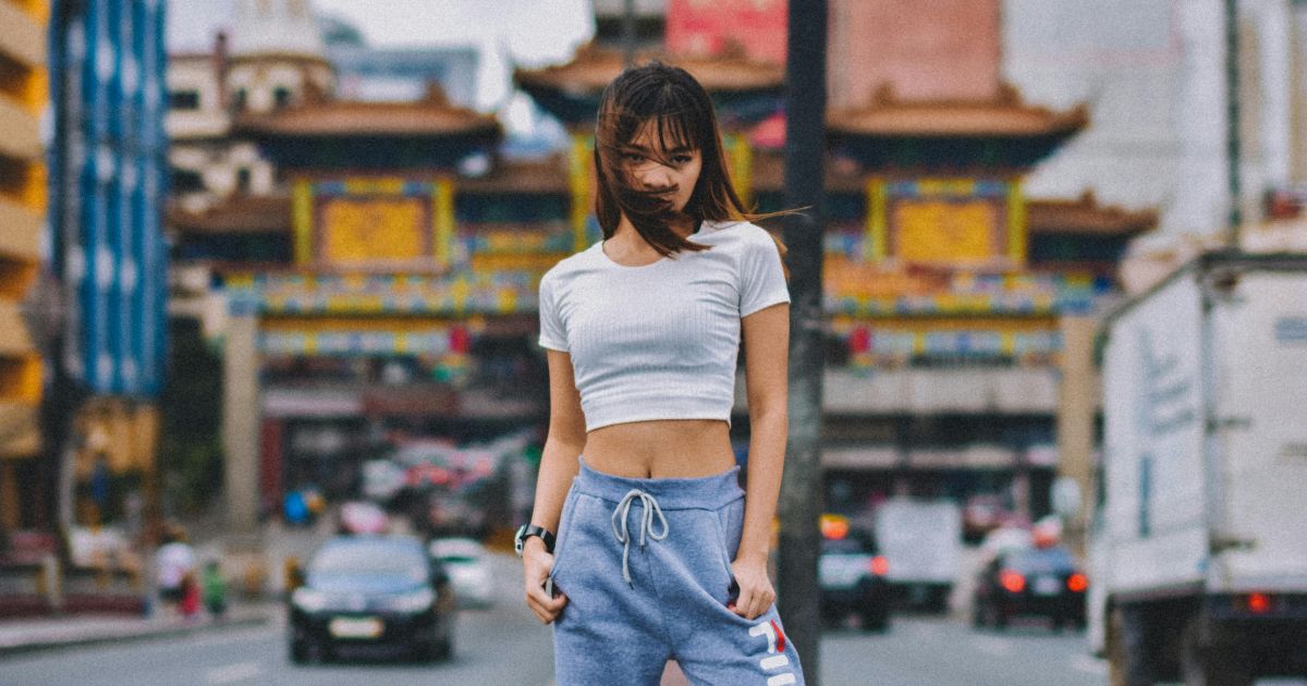 Rahasia Tampil Ikonik dengan Padu Padan Sporty Street di Area Perkotaan